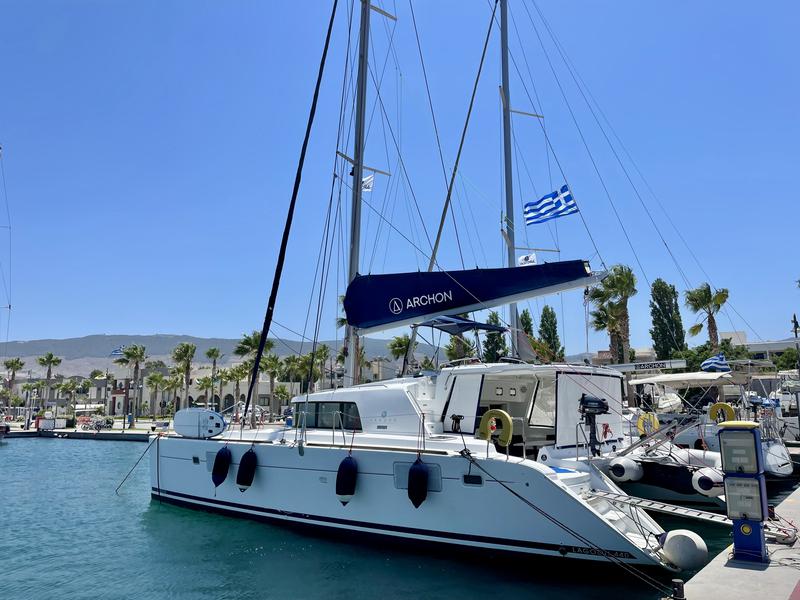 Book yachts online - catamaran - Lagoon 440 - Rafaella K. - rent