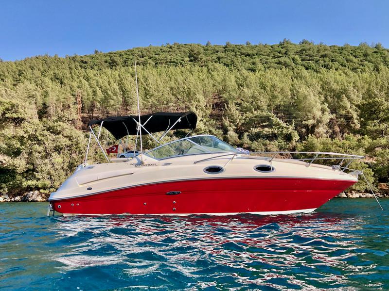 Book yachts online - motorboat - Sea Ray Sundancer 240 - Sea Ray Sundancer 240 - rent