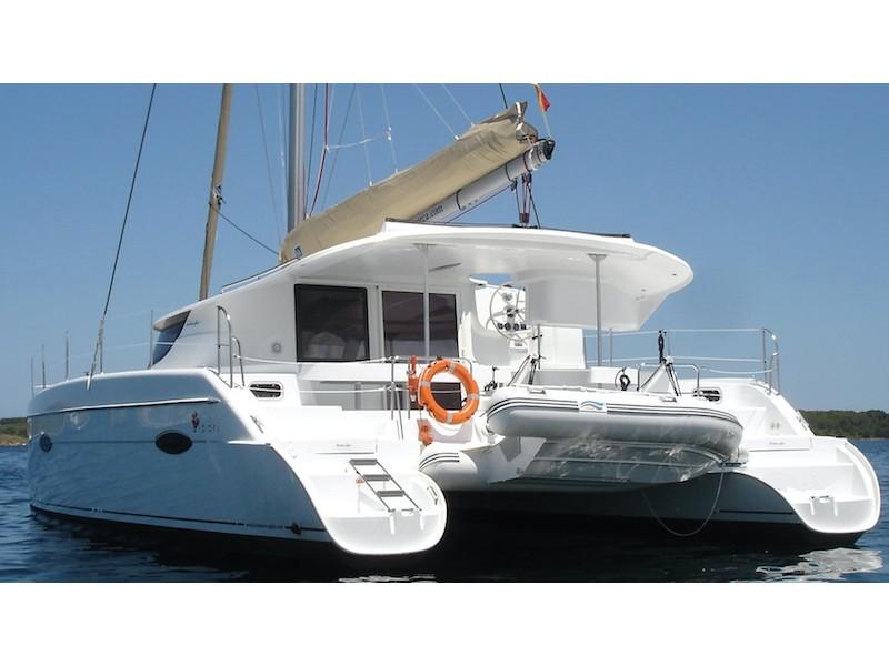 Book yachts online - catamaran - Lipari 41 - Mariona - rent