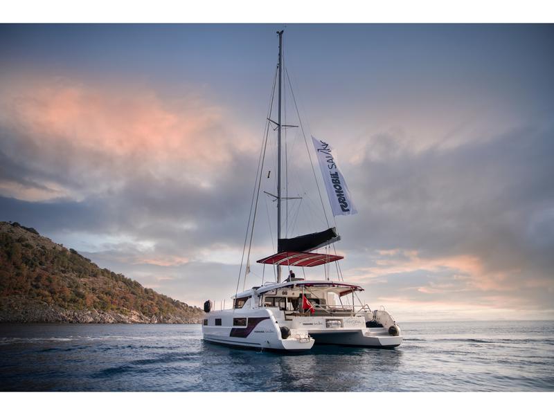 Book yachts online - catamaran - Lagoon 46 - Hydra - rent