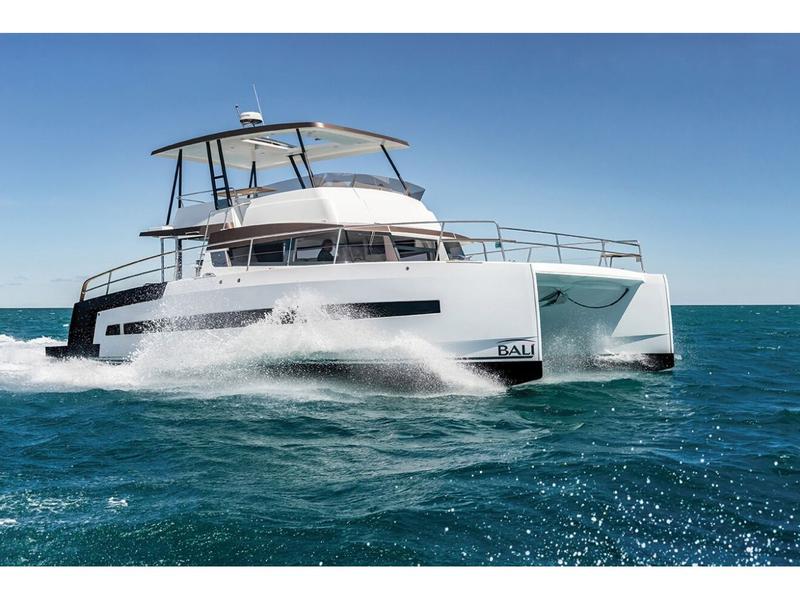 Book yachts online - catamaran - Bali 4.3 Motor Yacht - SAILUXE - Tokyo - rent