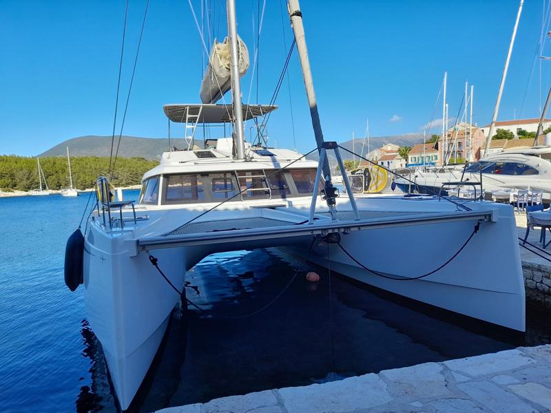 Book yachts online - catamaran - Nautitech 46 - Aquaholic - rent