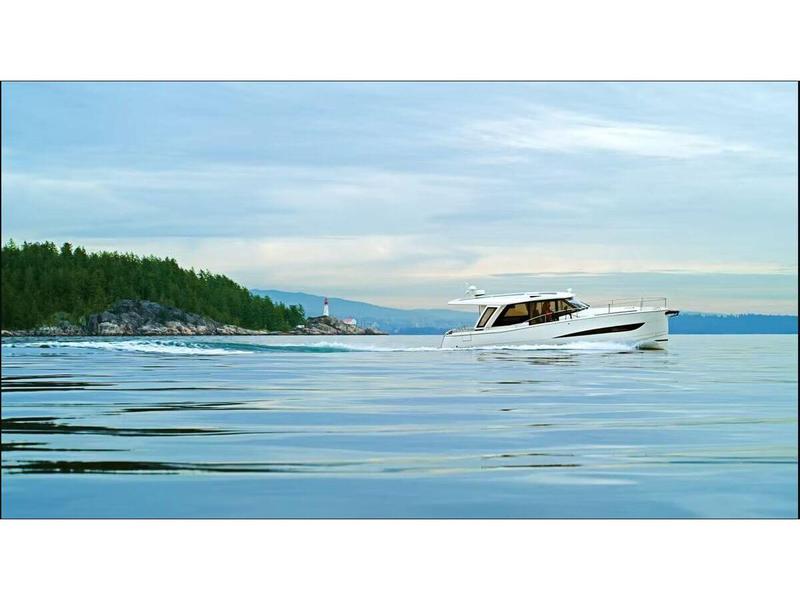 Book yachts online - motorboat - Greenline 39 - Blandona - rent