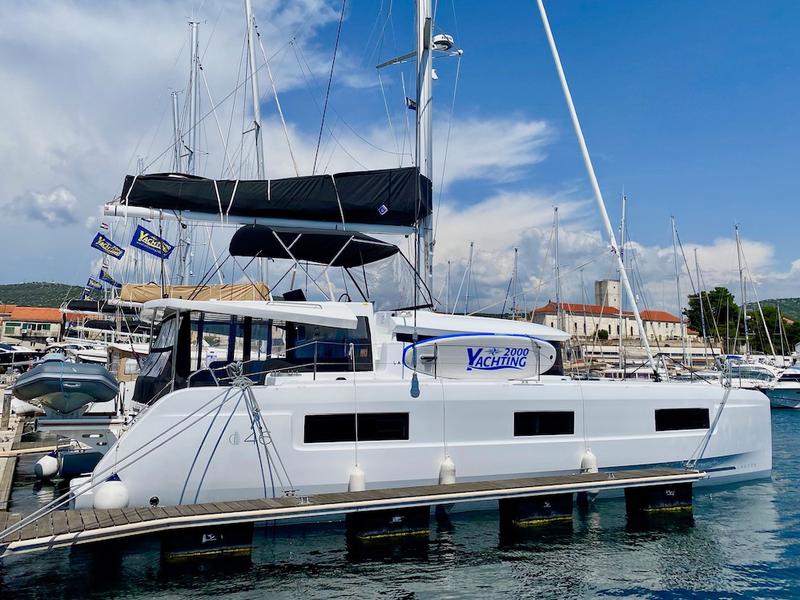 Book yachts online - catamaran - Lagoon 46 - RURU - rent