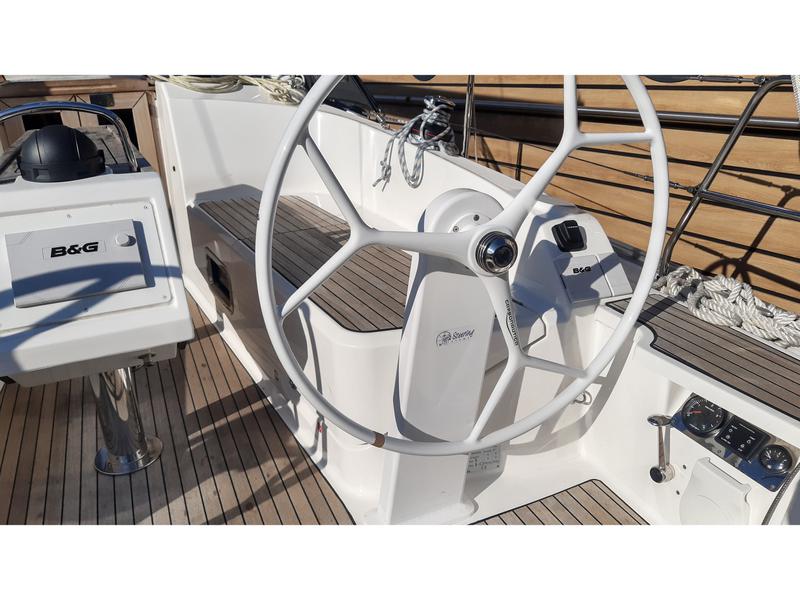 Book yachts online - sailboat - Bavaria Cruiser 37* - EIGHT - rent