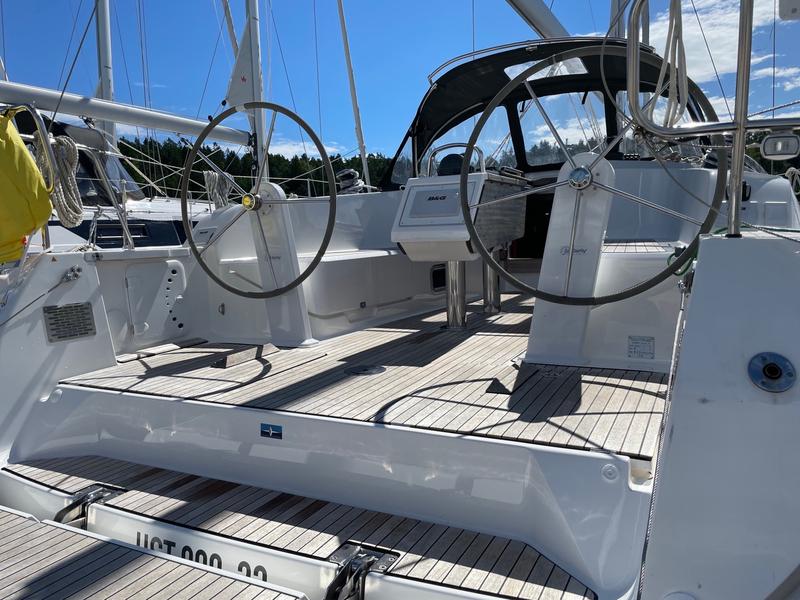 Book yachts online - sailboat - Bavaria 41 - THIRTEEN - rent