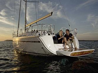Book yachts online - sailboat - Bavaria Cruiser 37* - NINE - rent