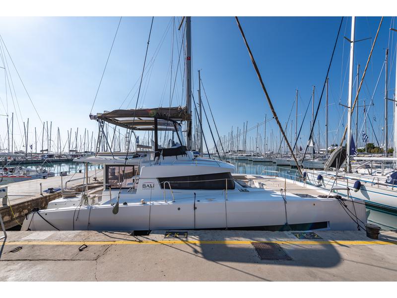Book yachts online - catamaran - Bali 4.3 - Alba - rent