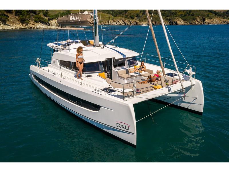 Book yachts online - catamaran - Bali 4.2 - new - rent