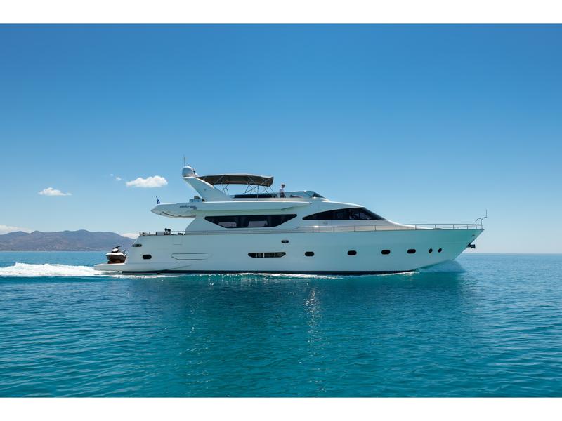 Book yachts online - motorboat - Alalunga 78 - Freedom - rent