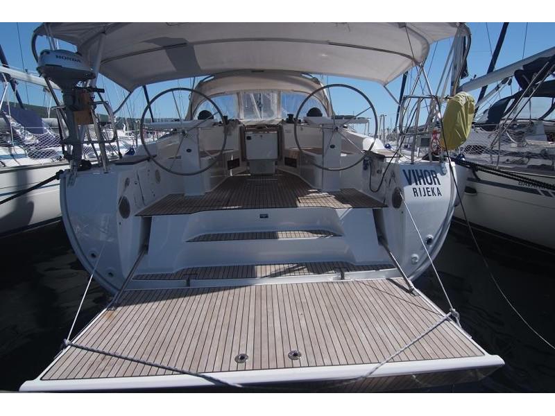 Book yachts online - sailboat - Bavaria Cruiser 45 - VIHOR - rent