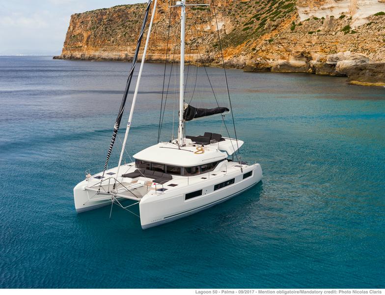 Book yachts online - catamaran - Lagoon 50 - ONEIDA 2 - rent