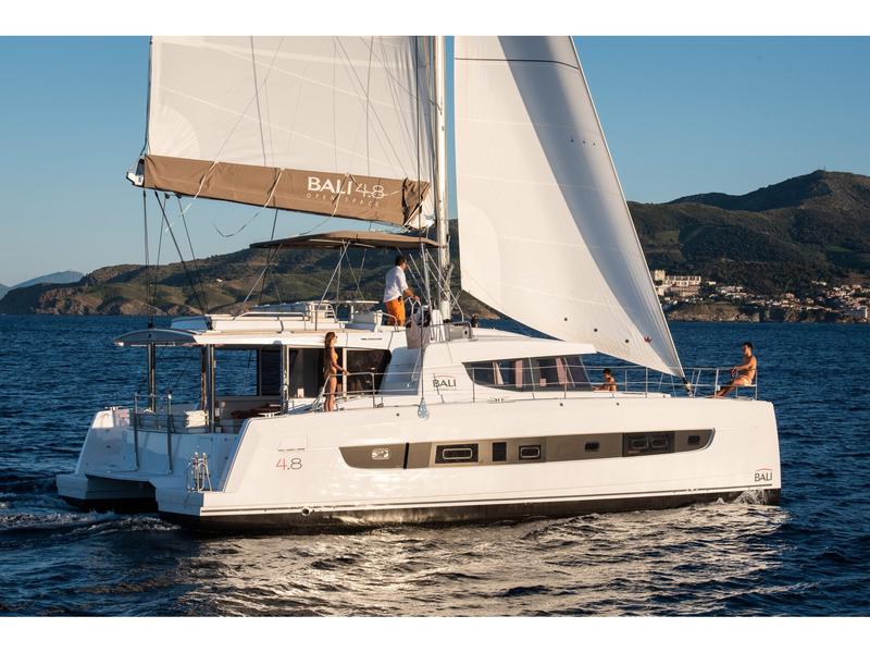 Book yachts online - catamaran - Bali 4.8 - Romar III - rent