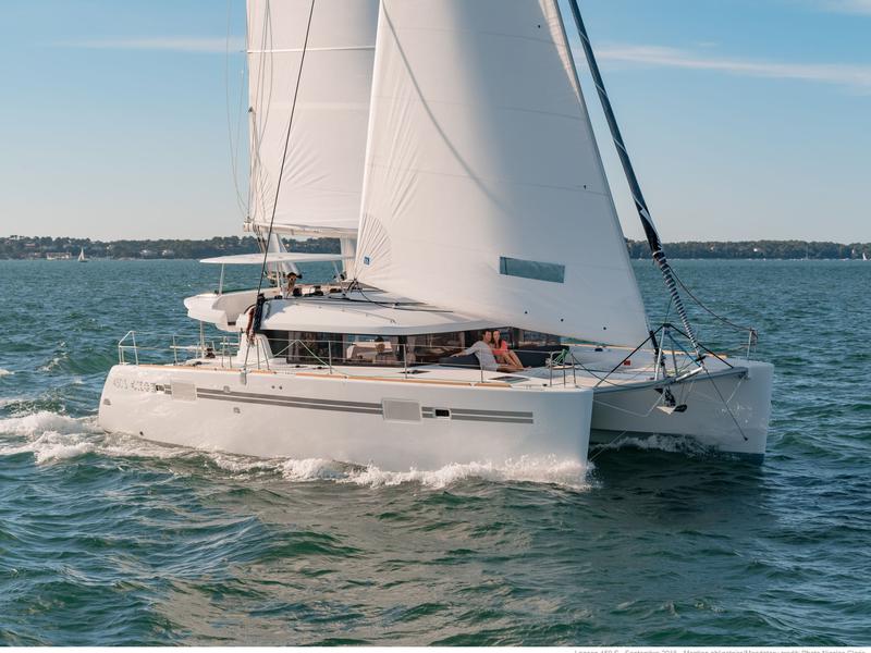 Book yachts online - catamaran - Lagoon 450S - Arome - rent