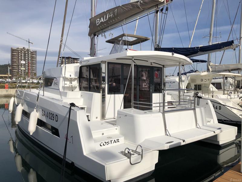 Book yachts online - catamaran - Bali 4.1 - COSTAR - rent