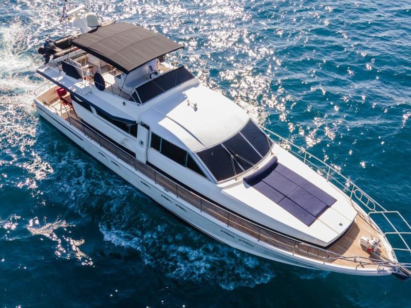 Book yachts online - motorboat - Posillipo Technema 67 - Temptation - rent
