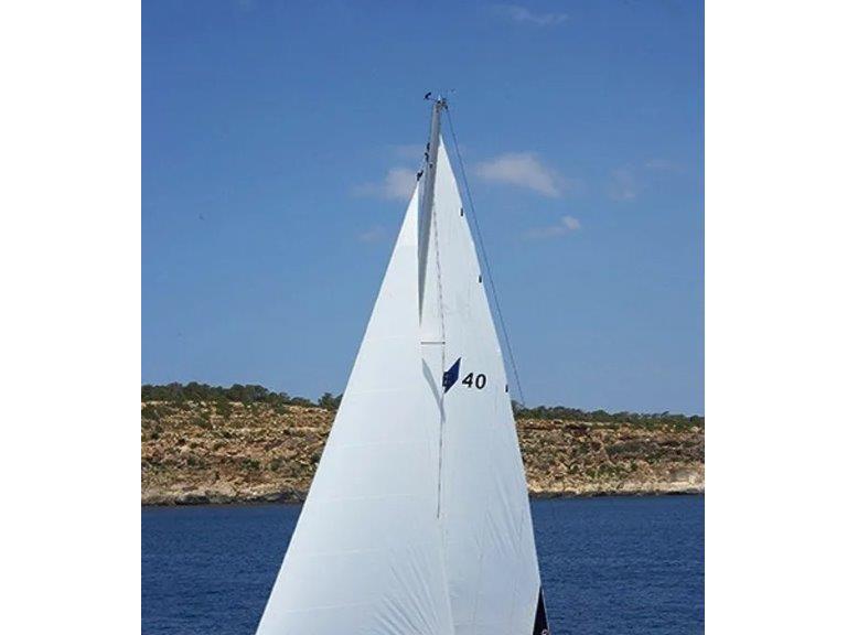 Book yachts online - sailboat - Bavaria 40 Cruiser - ELEKTRA  - rent