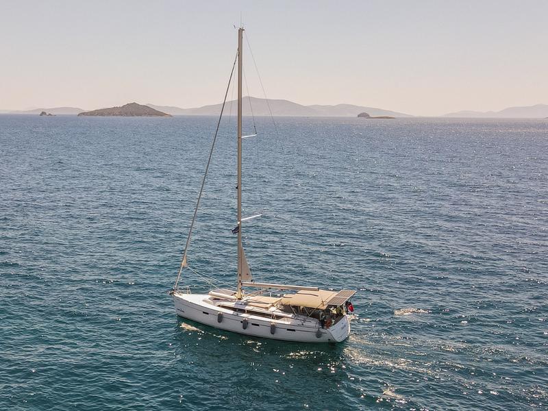 Book yachts online - sailboat - Bavaria Cruiser 46 - First Step - rent