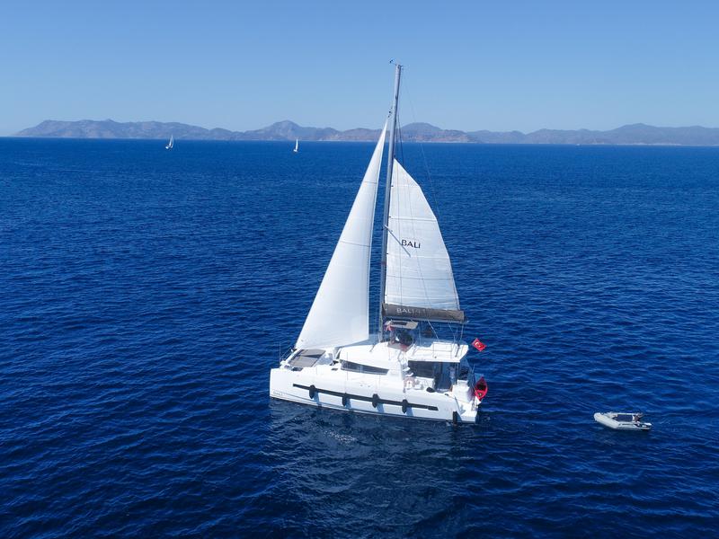 Book yachts online - catamaran - Bali Maxi Lounge 4.1 - My Dreams - rent