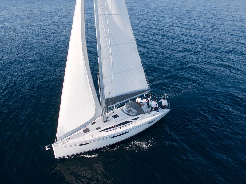 Book yachts online - sailboat - More 40 - Hanunia - rent