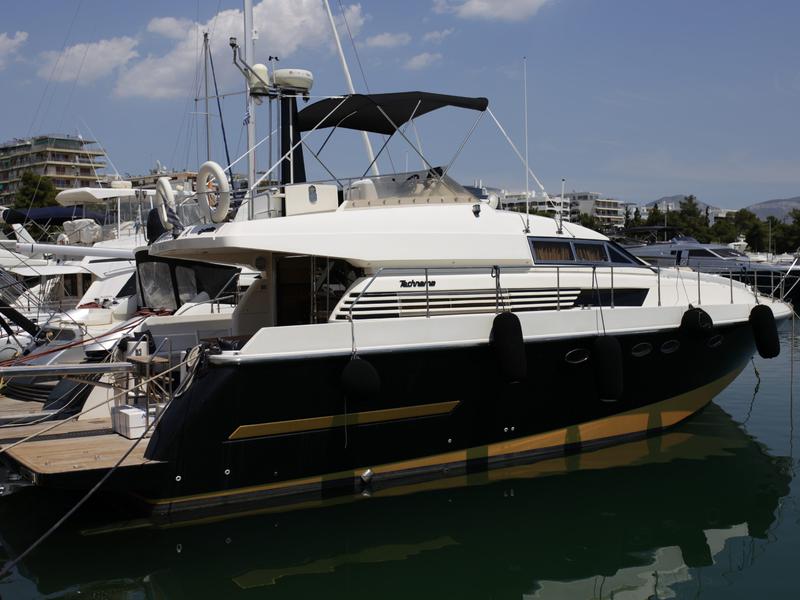 Book yachts online - motorboat - Posillipo Technema 51 - Magic Happens - rent