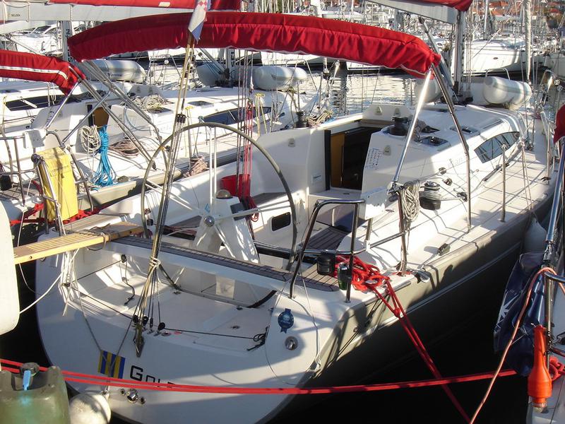 Book yachts online - sailboat - Elan 340 - Golf - rent