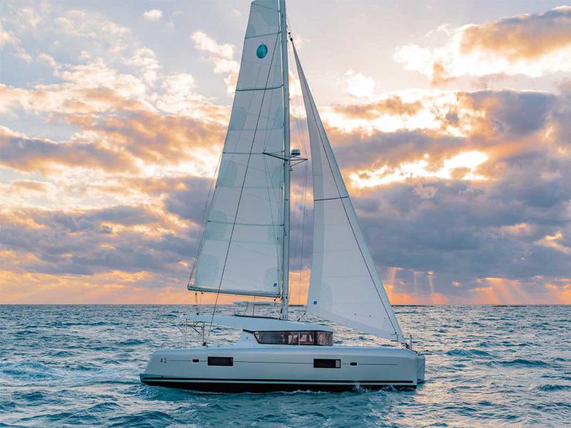 Book yachts online - catamaran - Lagoon 42 - Neverland - rent