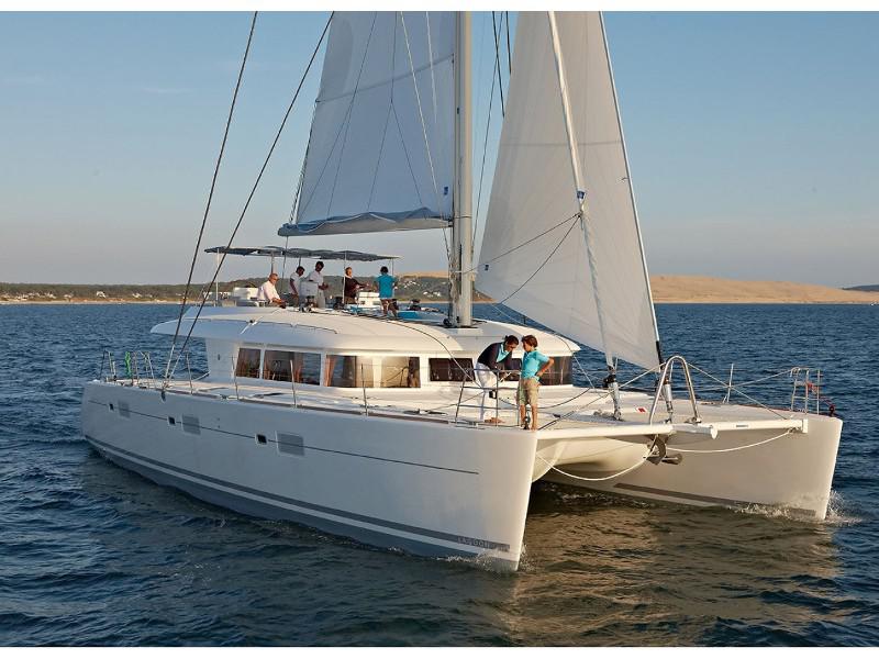 Book yachts online - catamaran - Lagoon 620 - Firefly - rent
