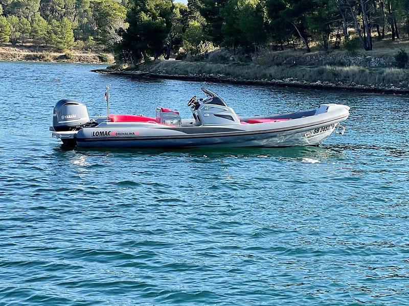 Book yachts online - motorboat - Lomac 750 - Adrenalina - rent