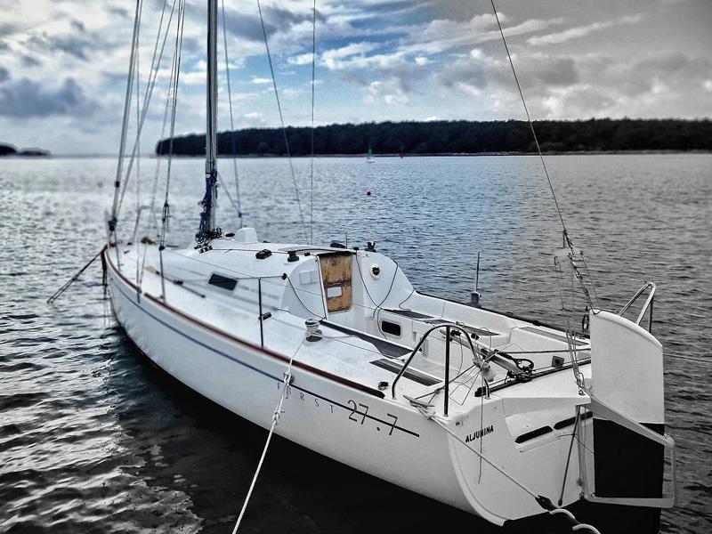 Book yachts online - sailboat - First 27.7 - Aljunina - rent