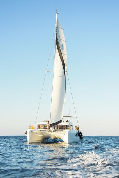Book yachts online - catamaran - Lagoon 42 - Petalida - rent