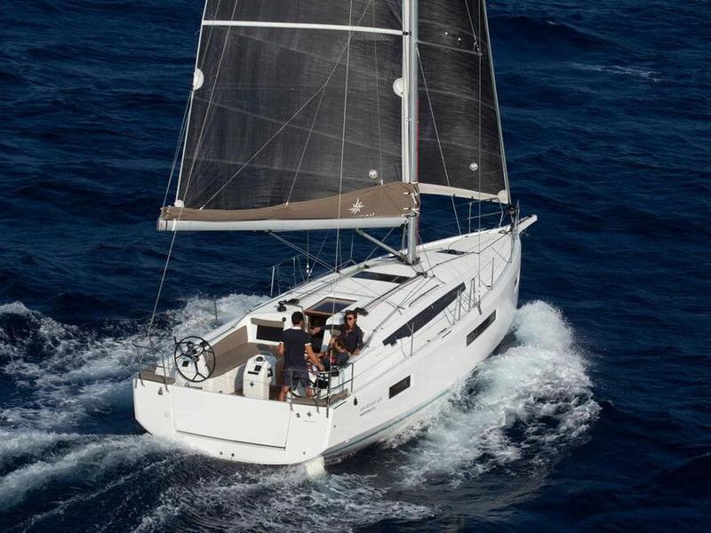 Book yachts online - sailboat - Sun Odyssey 410 - Tuatha de Artaios - rent