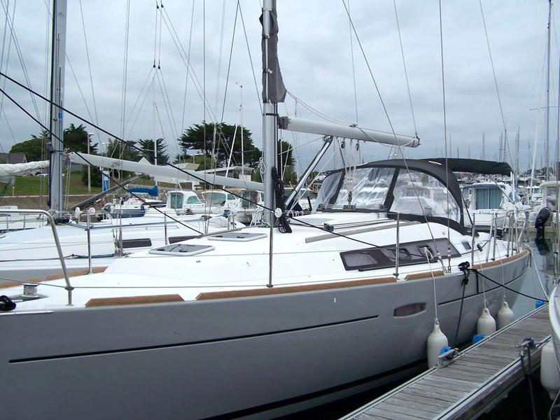 Book yachts online - sailboat - Oceanis 34 - Malouen - rent
