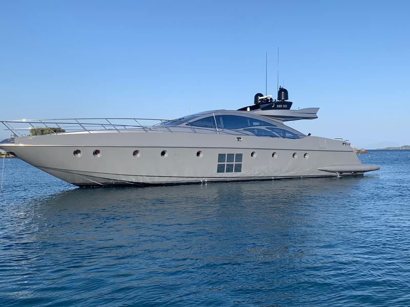 Book yachts online - motorboat - Azimut 86 - Super Toy - rent
