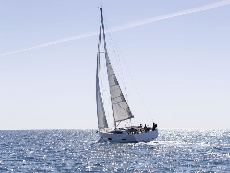 Book yachts online - sailboat - Dufour 390 Grand Large - LAL - rent