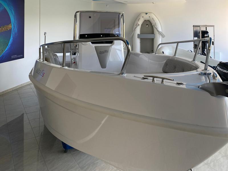 Book yachts online - motorboat - Salento Elite 19s - Elite 19s - rent