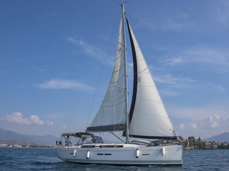 Book yachts online - sailboat - Dufour 405 Grand Large - Daphne-S - rent
