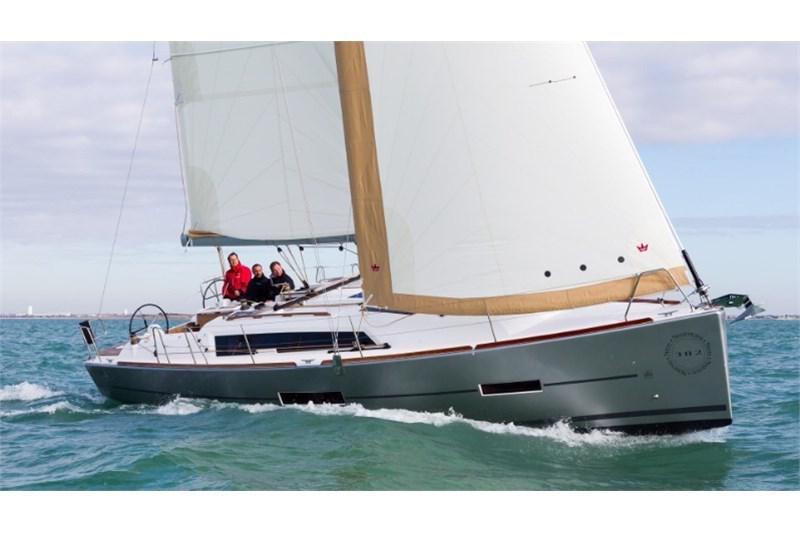 Book yachts online - False - Dufour 382 Grand Large (2Cab) - Lia - rent