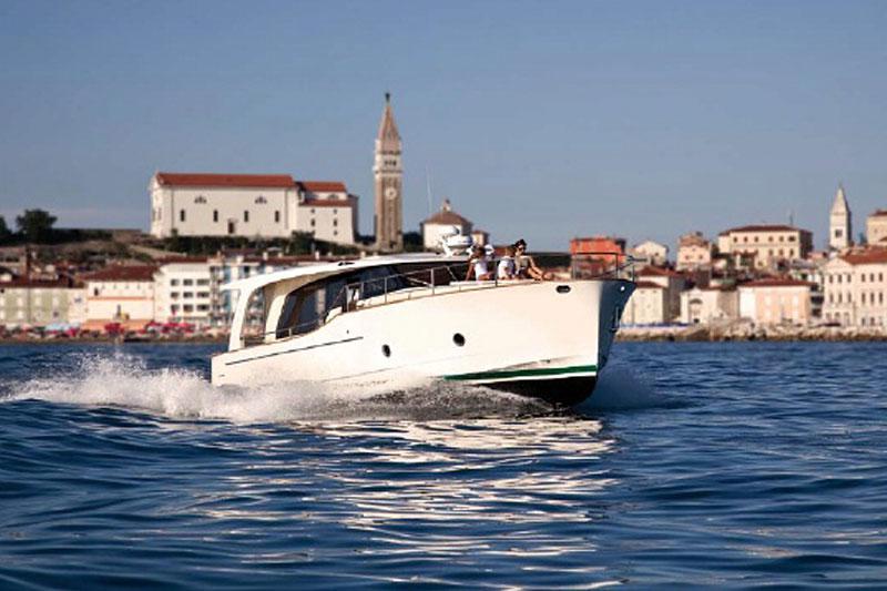 Book yachts online - False - Greenline 40 - Astoria - rent