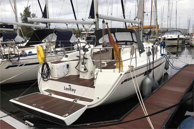Book yachts online - False - Bavaria Cruiser 33 (2Cab) - Leeroy - rent