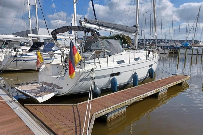 Book yachts online - False - Bavaria Cruiser 36 (3Cab) - Toni Manila - rent