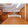Book yachts online - sailboat - Bavaria 37 Cruiser - Mateja - rent