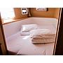 Book yachts online - catamaran - Lagoon 400 S2 - KINGA V - rent