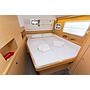 Book yachts online - catamaran - Lagoon 400S2 - FOOTPRINTS - rent