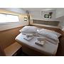 Book yachts online - catamaran - Lagoon 42 - MEERKAT - rent