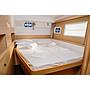 Book yachts online - catamaran - Lagoon 400 S2 - Auster - rent