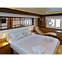 Book yachts online - motorboat - Ferretti 630 - AMY - rent