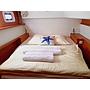 Book yachts online - catamaran - Lagoon 450 F - BAGIRA - rent