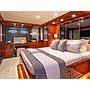 Book yachts online - motorboat - Posillipo Technema 95S - Divine - rent
