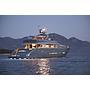 Book yachts online - motorboat - Maiora 108 - Princess L - rent